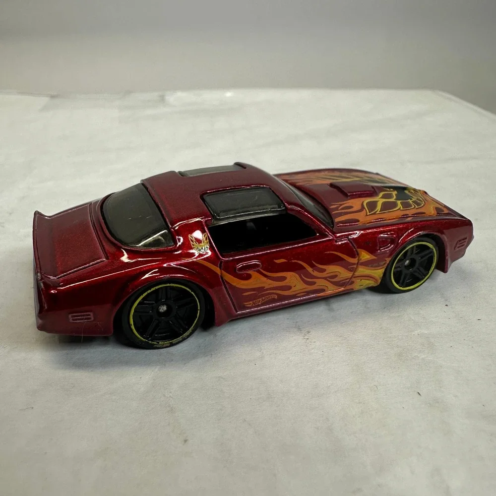 Hot Wheels 77 Pontiac Firebird T A Red Flames Diecast Toy Car‎ 2015